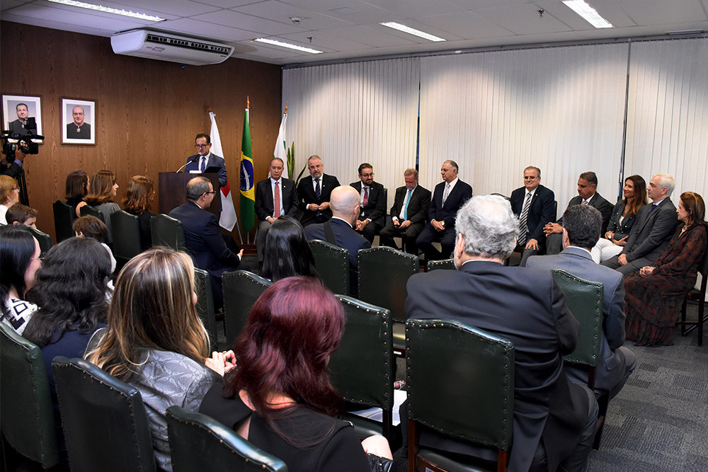 Not---Abertura-do-XIX-Sem-Nac-Conciliacao-em-MG-e-Honraria-Des-Herbert-Carneiro._1.jpg